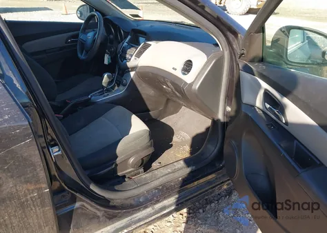 2011 Chevrolet Cruze Ls z USA, uszkodzony, nr VIN 1G1PC5SH7B7300031